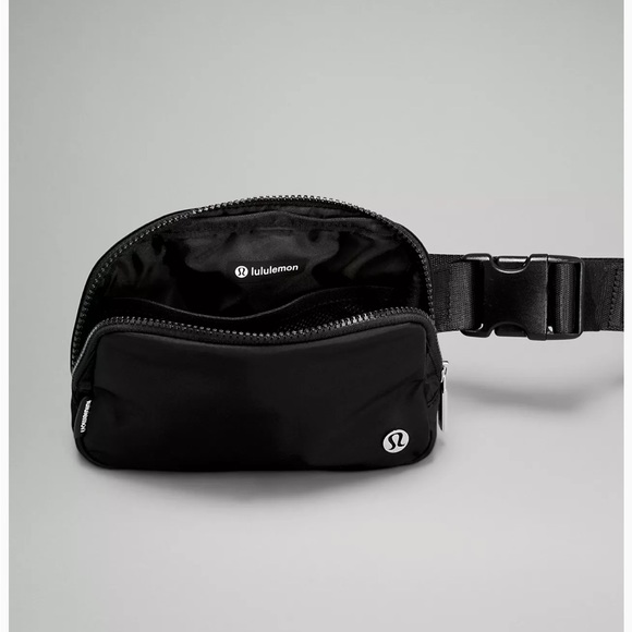 Lululemon Everywhere Belt Bag 1L Black - Picture 2 of 6